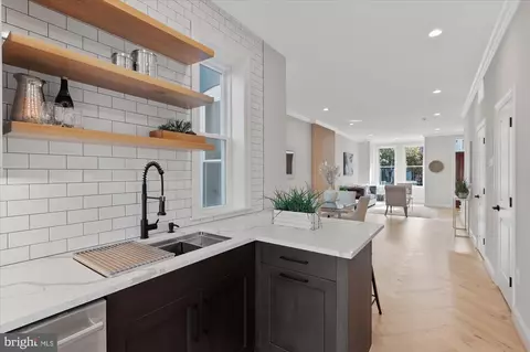 55 R St NW, Washington, DC 20001 photo 22