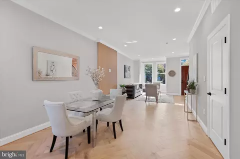 55 R St NW, Washington, DC 20001 photo 12