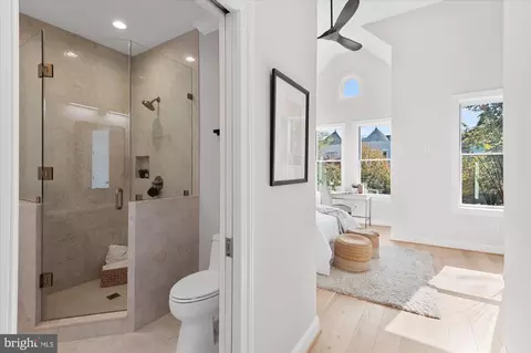55 R St NW, Washington, DC 20001 photo 27