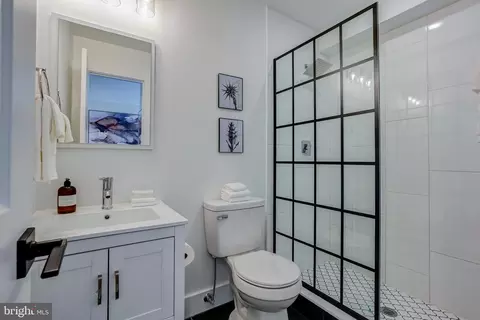 310 Delafield Pl NW #2, Washington, DC 20011 photo 4