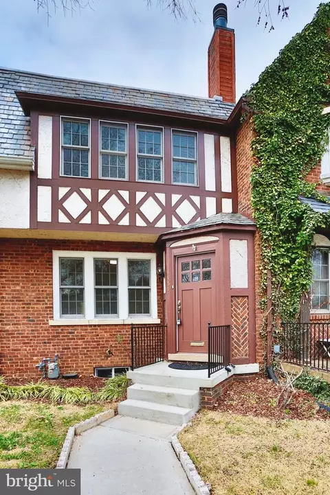 4455 Greenwich Pkwy NW, Washington, DC 20007