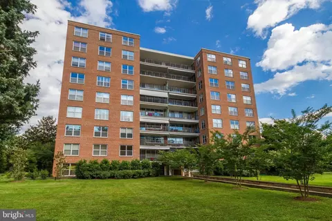 3900 Watson Pl NW #B-2C, Washington, DC 20016