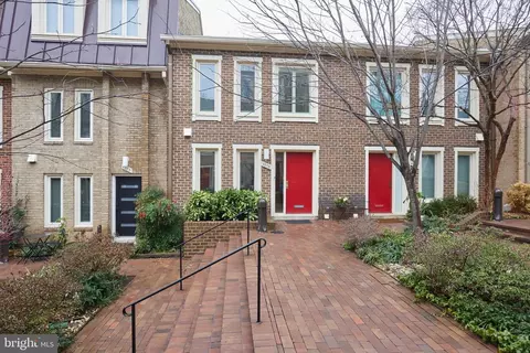 4375 Embassy Park Dr NW, Washington, DC 20016