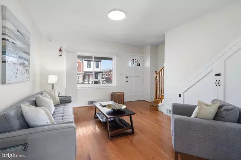 Living - 1645 Lang Pl NE, Washington, DC 20002 photo 3 of 4