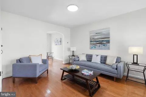 Living - 1645 Lang Pl NE, Washington, DC 20002 photo 2 of 4