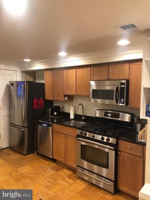 703 6th St NW #1, Washington, DC 20001