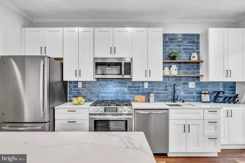 517 Oneida Pl NW, Washington, DC 20011
