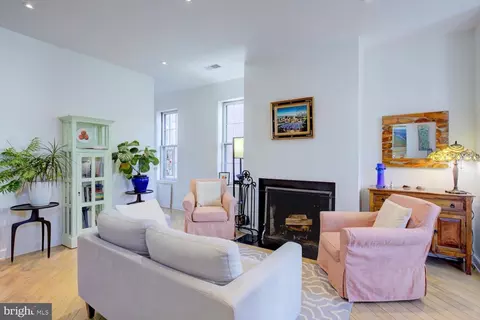 115 10th St NE, Washington, DC 20002 photo 5