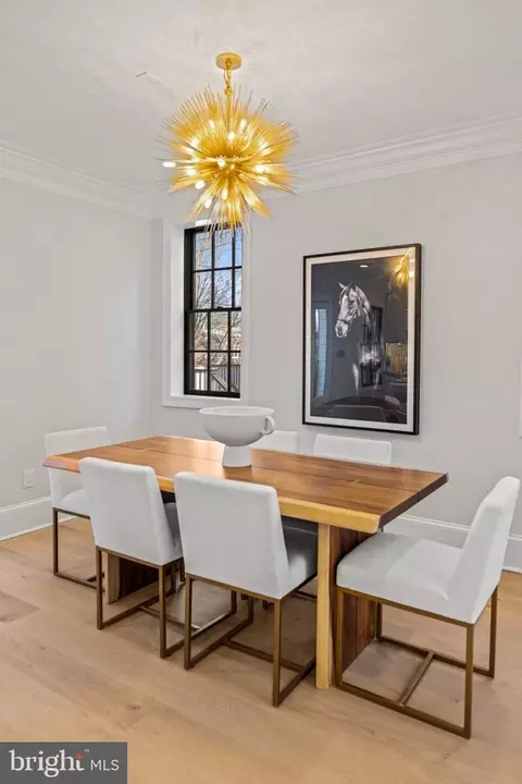 Dining - 3625 Everett St NW, Washington, DC 20008 photo 4 of 5