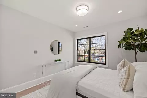 Bedroom - 3625 Everett St NW, Washington, DC 20008 photo 10 of 14