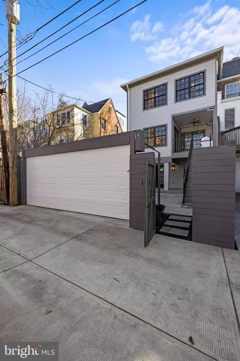 Exterior - 3625 Everett St NW, Washington, DC 20008 photo 11 of 19