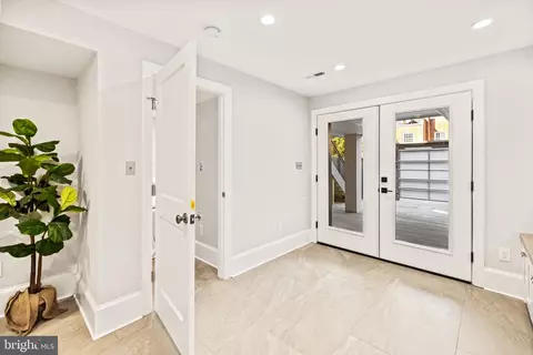 Entry Way - 3625 Everett St NW, Washington, DC 20008 photo 5 of 5