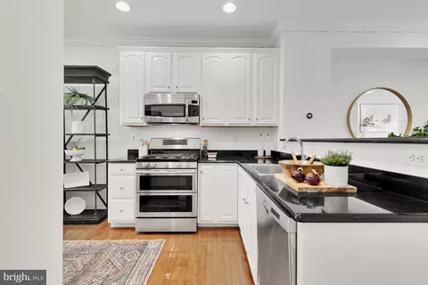 2132 12th Pl NW, Washington, DC 20009 photo 8