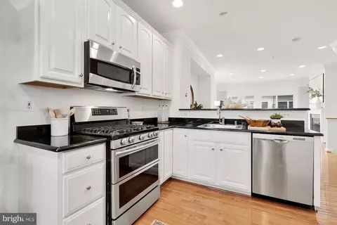 2132 12th Pl NW, Washington, DC 20009 photo 10