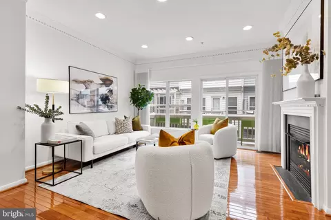 2132 12th Pl NW, Washington, DC 20009 photo 4