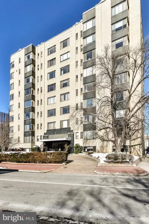 1 Scott Cir NW #816, Washington, DC 20036