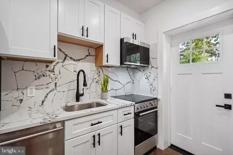 2239 10th St NW, Washington, DC 20001
