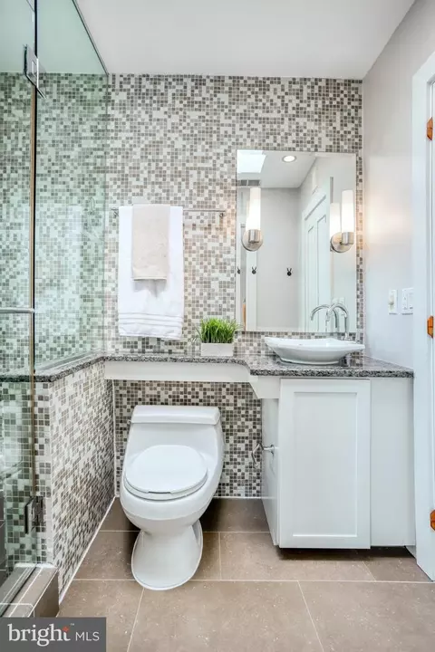 1735 U St NW #2, Washington, DC 20009 photo 33