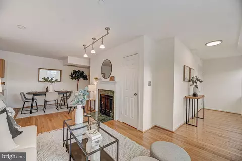 730 11th St NE #404, Washington, DC 20002 photo 4