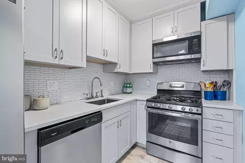 939 Longfellow St NW #209, Washington, DC 20011