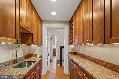 1010 Main Dr NW, Washington, DC 20012 photo 10