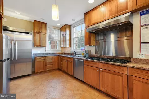 1010 Main Dr NW, Washington, DC 20012 photo 12