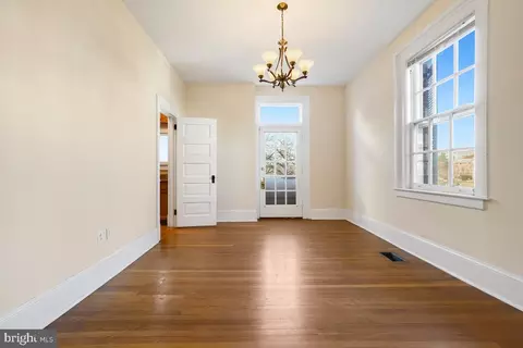 1010 Main Dr NW, Washington, DC 20012 photo 13