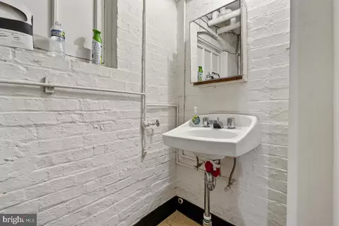 1010 Main Dr NW, Washington, DC 20012 photo 31