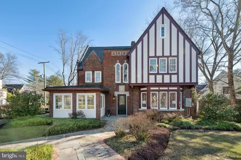 4828 Linnean Ave NW, Washington, DC 20008