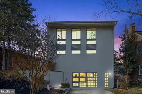 4406 35th St NW, Washington, DC 20008