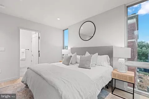207 NE 8th St NE #2, Washington, DC 20002 photo 12