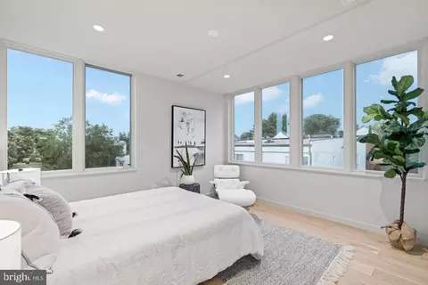 207 NE 8th St NE #2, Washington, DC 20002 photo 18