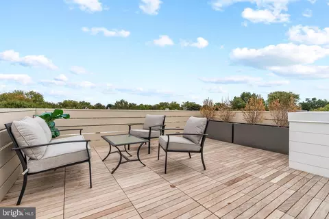 207 NE 8th St NE #2, Washington, DC 20002 photo 24