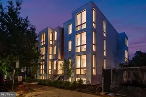 207 NE 8th St NE #2, Washington, DC 20002 photo 2