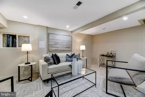 922 5th St NE, Washington, DC 20002 photo 20