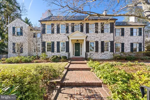 3024 44th St NW, Washington, DC 20016