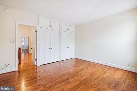 310 C St SE, Washington, DC 20003 photo 10