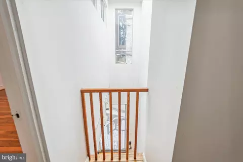310 C St SE, Washington, DC 20003 photo 14