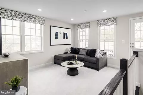 6820 General Davis Dr NW, Washington, DC 20012 photo 6