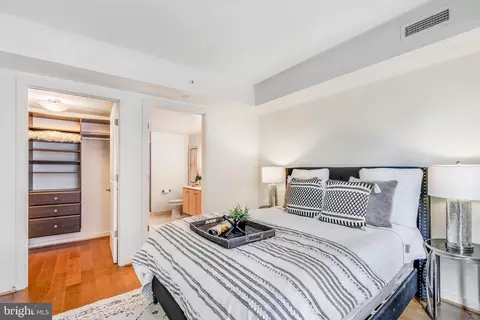 1025 1st St SE #201, Washington, DC 20003 photo 16