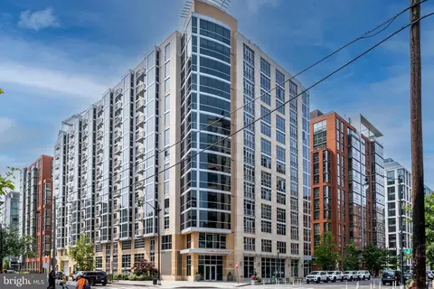 1025 1st St SE #201, Washington, DC 20003