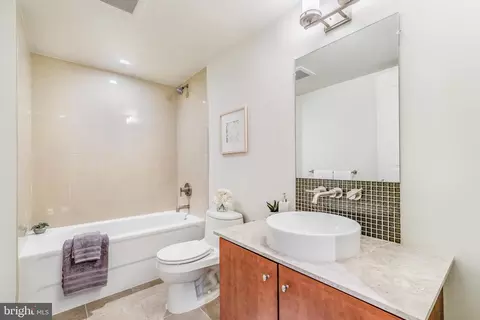 1025 1st St SE #201, Washington, DC 20003 photo 22