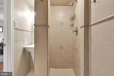 816 10th St NE, Washington, DC 20002 photo 10