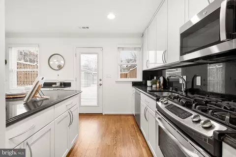 816 10th St NE, Washington, DC 20002 photo 17