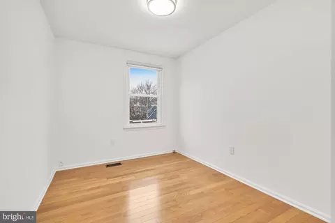 816 10th St NE, Washington, DC 20002 photo 27