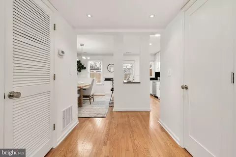 816 10th St NE, Washington, DC 20002 photo 8