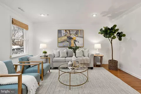 816 10th St NE, Washington, DC 20002 photo 3