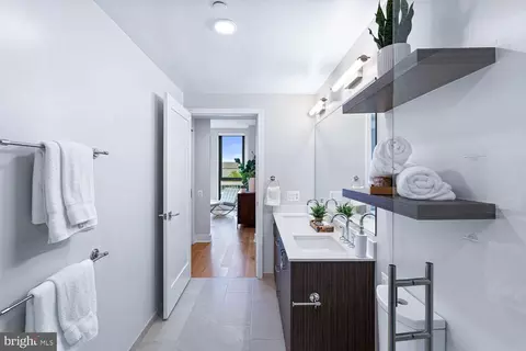 1211 Van St SE #PENTHOUSE 2, Washington, DC 20003 photo 13