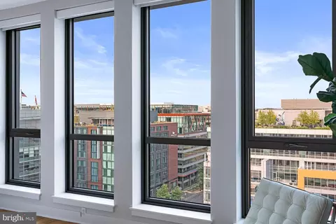 1211 Van St SE #PENTHOUSE 2, Washington, DC 20003 photo 9