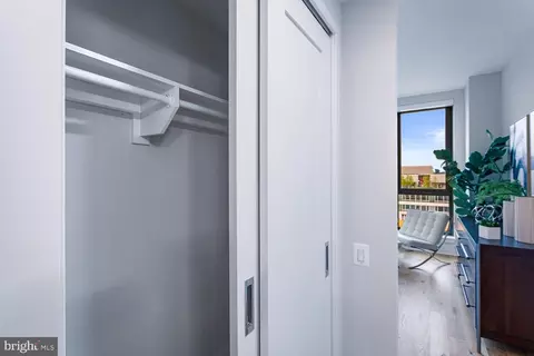 1211 Van St SE #PENTHOUSE 2, Washington, DC 20003 photo 11